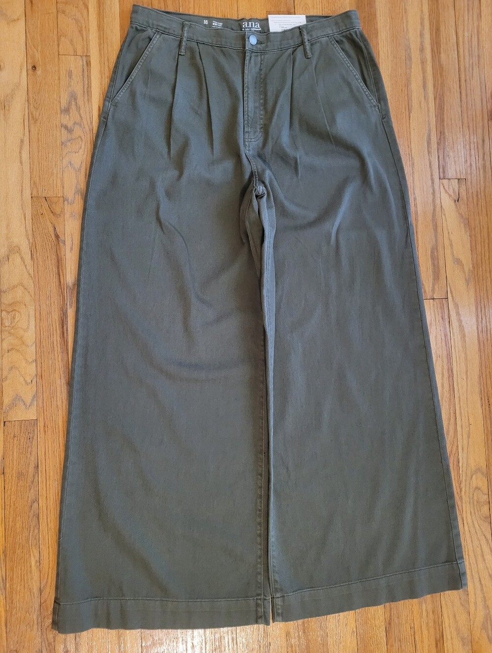 a.n.a High-Rise Wide Leg Pants in Olive Size 16